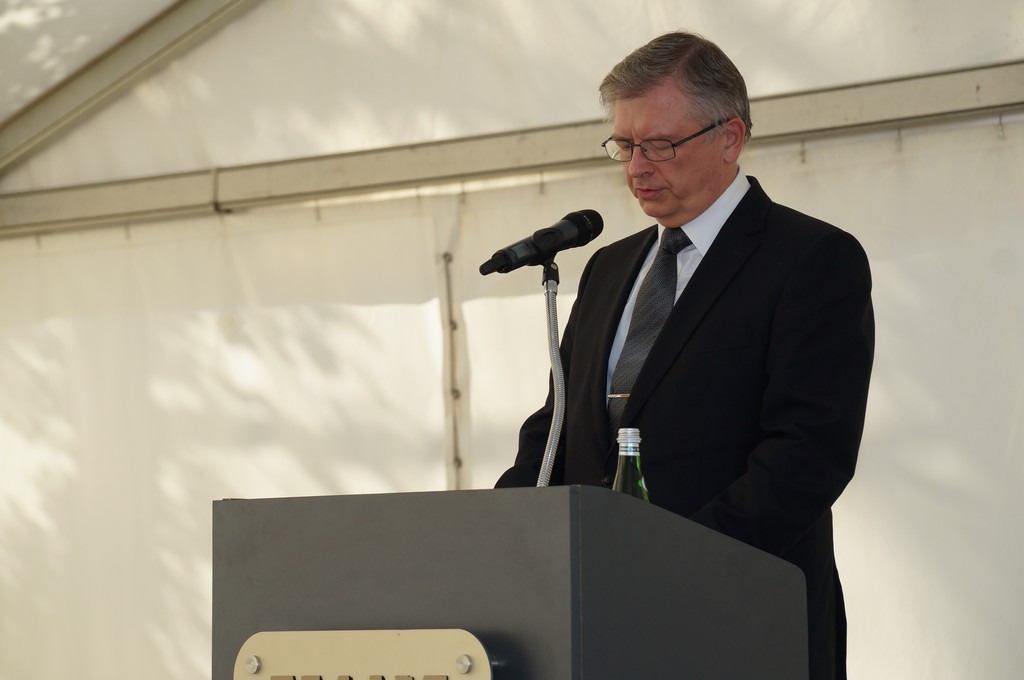 O udziale Ambasadora Rosji w Polsce Sergeya Andreeva w uroczystościach upamiętniających 75. rocznicę powstania więźniów niemieckiego nazistowskiego obozu zagłady w Sobiborze