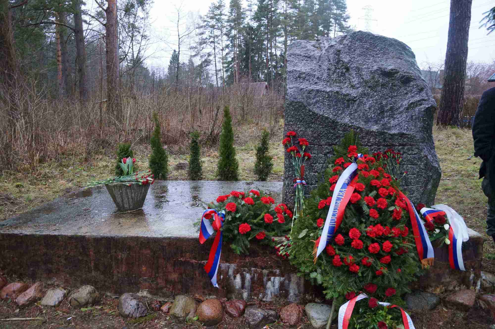 Памятные мероприятия в связи с 77-й годовщиной гибели И.Д.Черняховского
